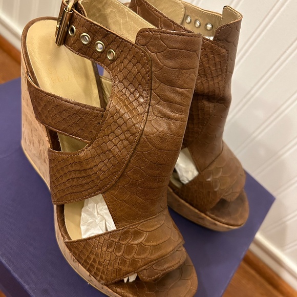 Sz 7 Stuart Weitzman Safety Toffee King Cobra - Picture 4 of 6